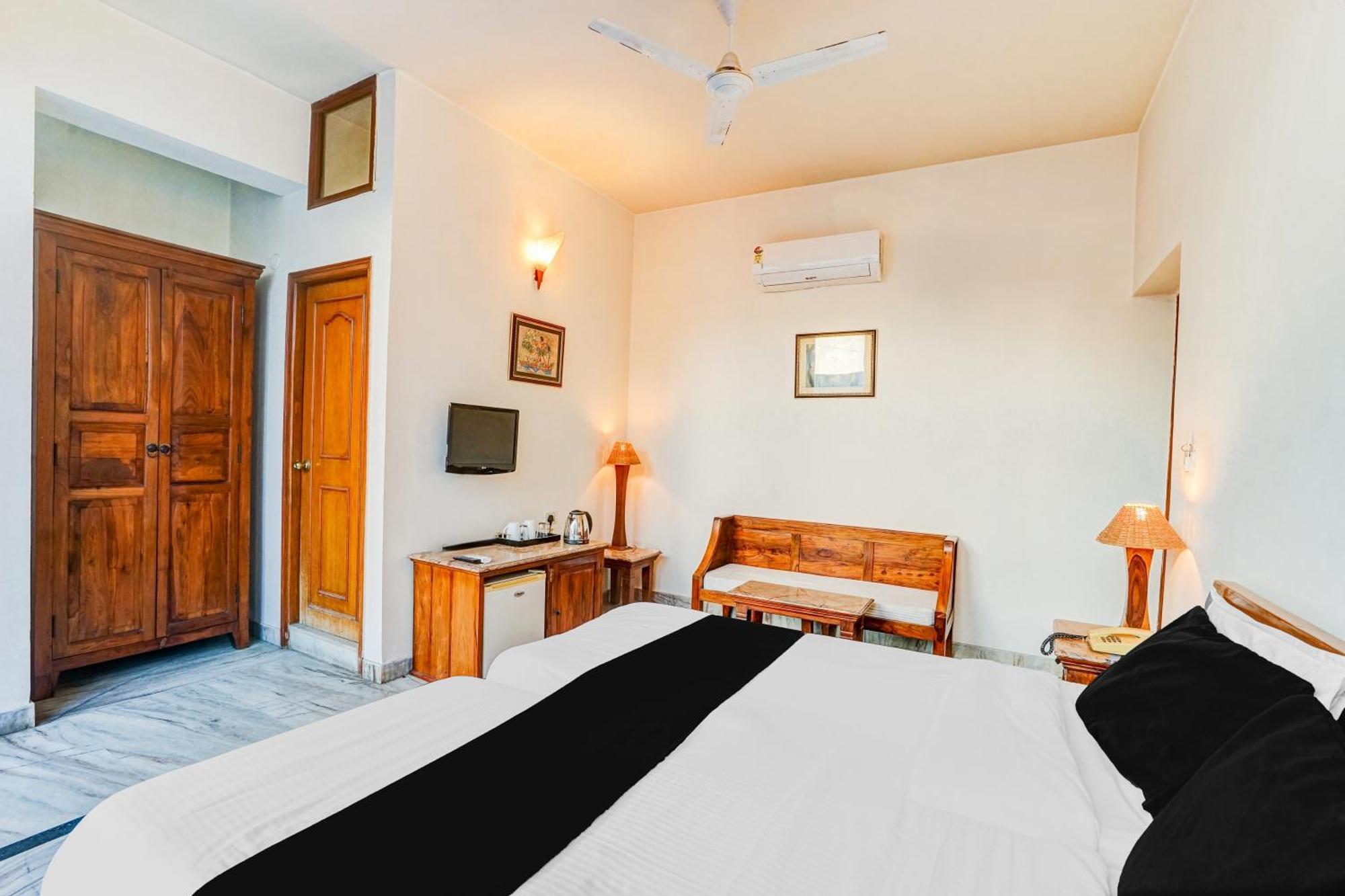 Super Hotel O Sansarchandra Road Formerly Luna Rosa جايبور المظهر الخارجي الصورة