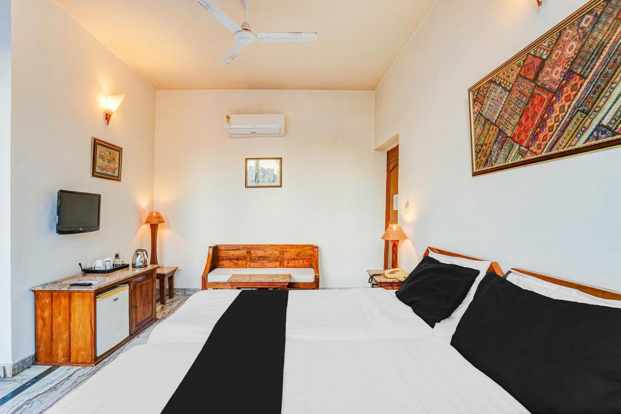 Super Hotel O Sansarchandra Road Formerly Luna Rosa جايبور المظهر الخارجي الصورة