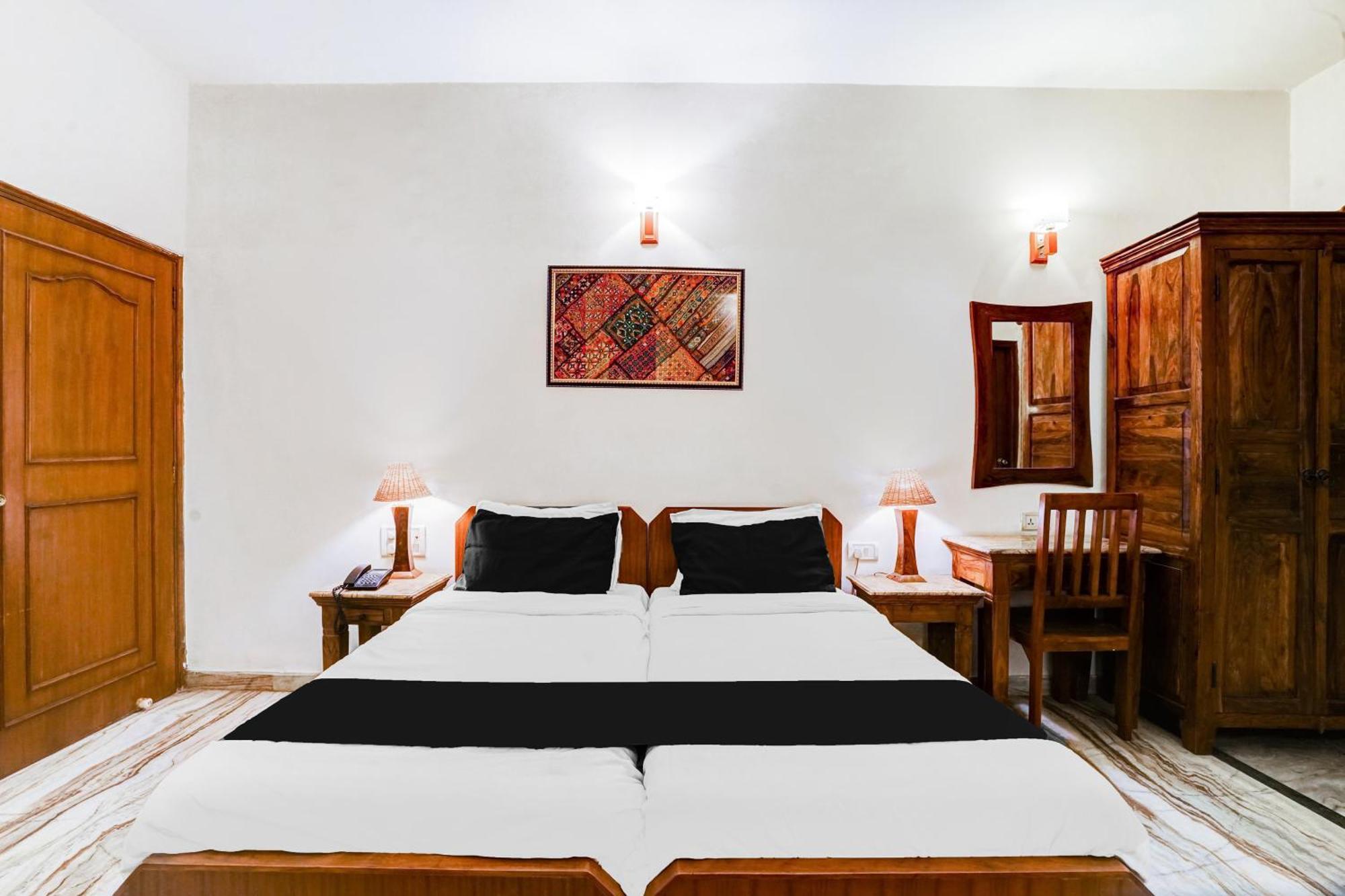Super Hotel O Sansarchandra Road Formerly Luna Rosa جايبور المظهر الخارجي الصورة